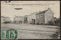 LONGJUMEAU.- Passage du dirigeable "Patrie" pour le raid Chalais-Etampes et retour et gare du tramway (4 octobre 1909).