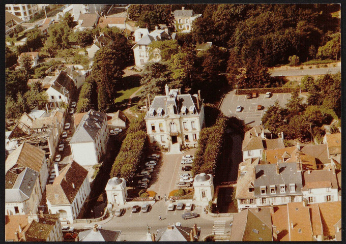 Arpajon.- La mairie [1975-1990]. 