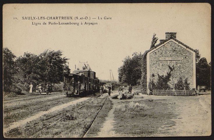 SAULX-LES-CHARTREUX .- La gare, ligne de Paris-Luxembourg à Arpajon [1904-1910]. 