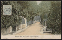 Brunoy.- Rue des Vallées et fontaine Bréant (25 avril 1905). 