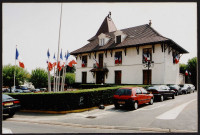 Montlhéry.- L'hôtel de ville [2002-2009]. 