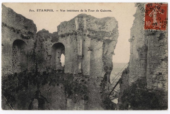 ETAMPES. - Vue intérieure de la tour de Guinette [1907, timbre à 10 centimes]. 