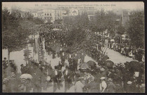 Corbeil-Essonnes.- Inauguration du nouvel hôtel de ville : après la revue des sociétés (8 juillet 1906). 