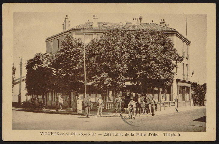 VIGNEUX-SUR-SEINE.- Café-tabac de la Patte d'Oie (avril 1933).