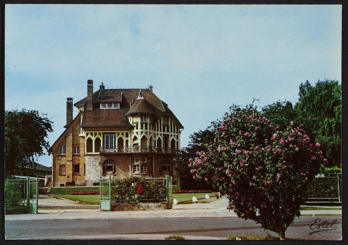 Brétigny-sur-Orge.- Etablissements L. Clause : villa "les Sorbiers" [1975-1980]. 