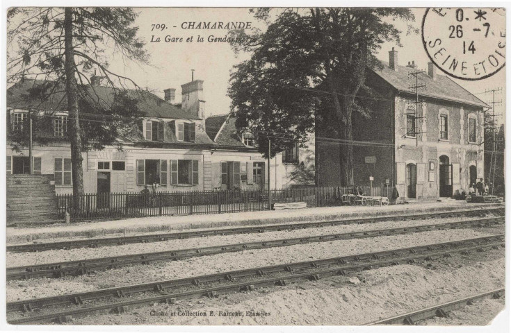 CHAMARANDE. - La gare et la gendarmerie, 1914, 15 lignes, 10 c, ad. 