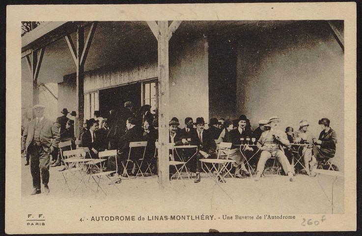 Linas.- Autodrome de Linas-Montlhéry, Domaine de Saint-Eutrope : Une buvette de l'autodrome (1925-1935]. 