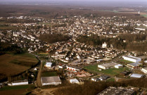 DOURDAN. - La Croix-Saint-Jacques, le funérarium, le quartier du Madre et la zone industrielle de la Gaudrée (décembre 1994). 