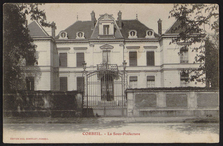 Corbeil-Essonnes.- La sous-préfecture (29 Août 1904). 