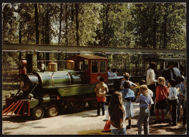SAINT-VRAIN.- Parc zoologique de Saint-Vrain : Le petit train (7 avril 1986). 