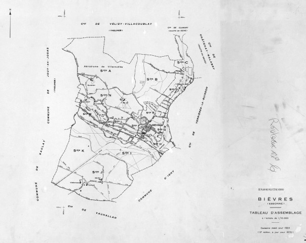 BIEVRES. - Cadastre établi pour 1954, à jour pour 1975 (2ème édition) : plan du tableau d'assemblage ; feuille refaite pour 1954, à jour pour 1979 (3ème, 4ème édition) : plans des sections A-N. [15 plans].