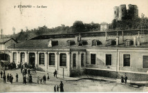 ETAMPES. - La gare [Editeur Rameau, 1928, timbre à 25 centimes]. 