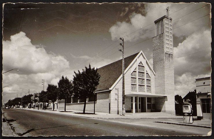 MONTGERON.- La nouvelle chapelle, 1961.