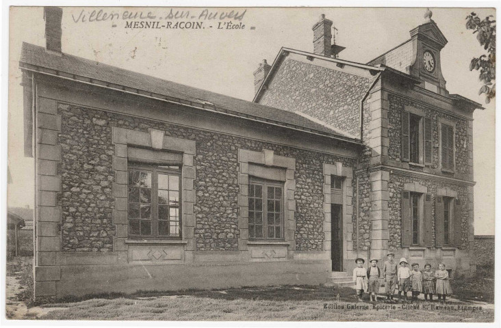VILLENEUVE-SUR-AUVERS. - Mesnil-Racoin. L'école [Editeur Galerne, 1924, timbre à 15 centimes]. 