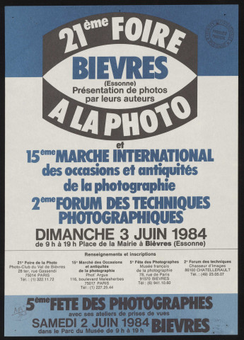 BIEVRES. - 21ème foire à la photo et 15ème marché international des occasions et antiquités de la photographie, 2ème forum des techniques photographiques, Place de la mairie, 3 juin 1984. 