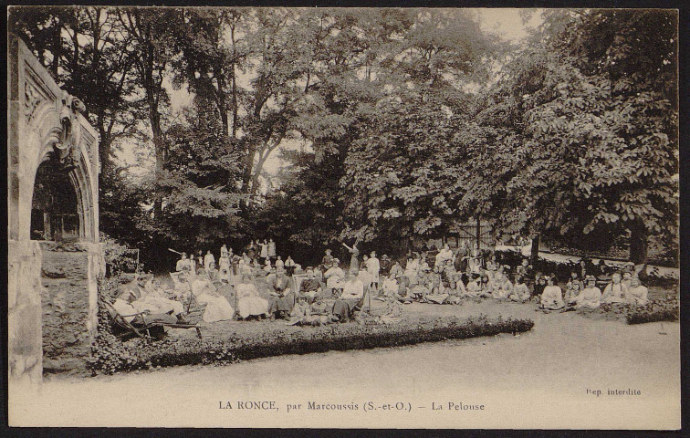 MARCOUSSIS.- La Ronce : la pelouse [1920-1930].