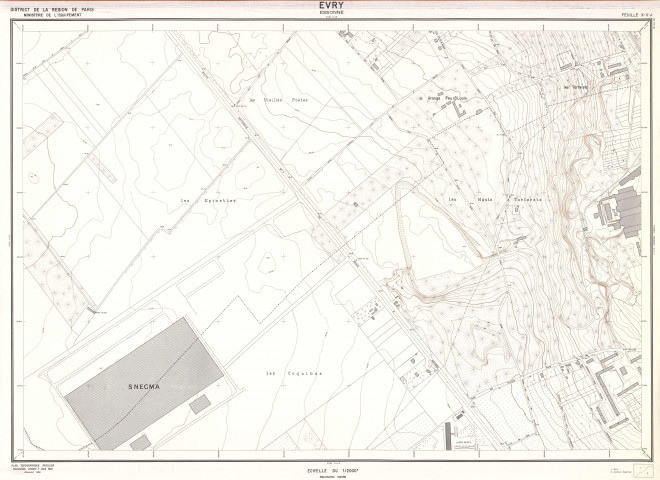 EVRY. - Ministère de l'environnement, district de la région de Paris, feuilles X-11-E, X-11-J, X-11-0, X-11-T et X-11-Y, plan topographique régulier, décembre 1966. Ech. 1/2 000. Papier. N et B. Dim. 75 x 104,5 cm. [5 plans]. 