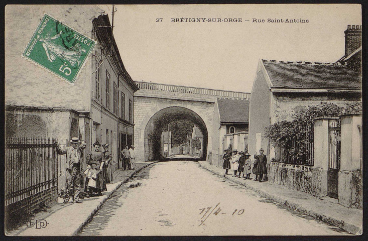 Brétigny-sur-Orge.- Rue Saint-Antoine. 