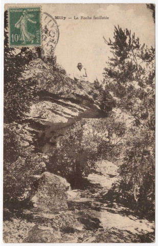MILLY-LA-FORET. - La Roche Feuilletée en forêt [Editeur Thiriat, timbre à 10 centimes, sépia]. 
