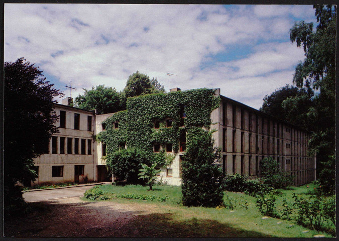 ORSAY.- La Clarté Dieu (maison d'église franciscaine) : le centre spirituel [1972-1990].