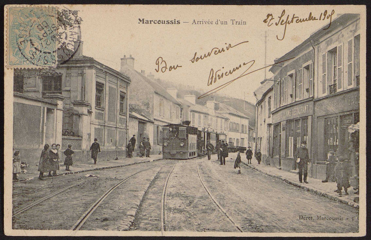 MARCOUSSIS.- Arrivée d'un train (27 septembre 1905).