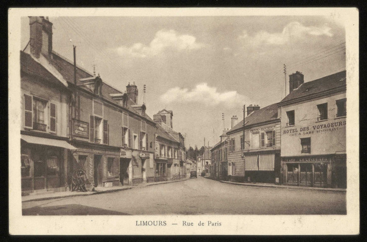 LIMOURS-EN-HUREPOIX. - Rue de Paris. Edition Manigot, 1939, sépia. 