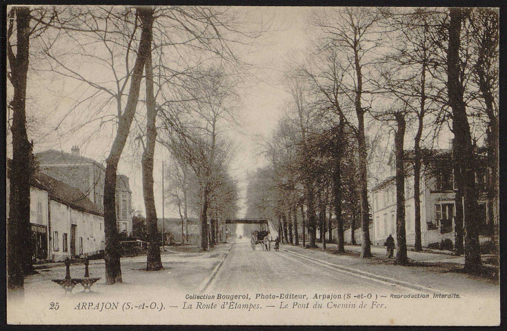 Arpajon.- La route d'Etampes. Le pont du chemin de fer (21 mars 1920). 