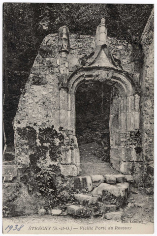 ETRECHY. - Vieille porte du Roussay [Editeur Labadens, 1938]. 
