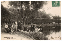 VIGNEUX-SUR-SEINE.- Une partie de canot (27 août 1913).