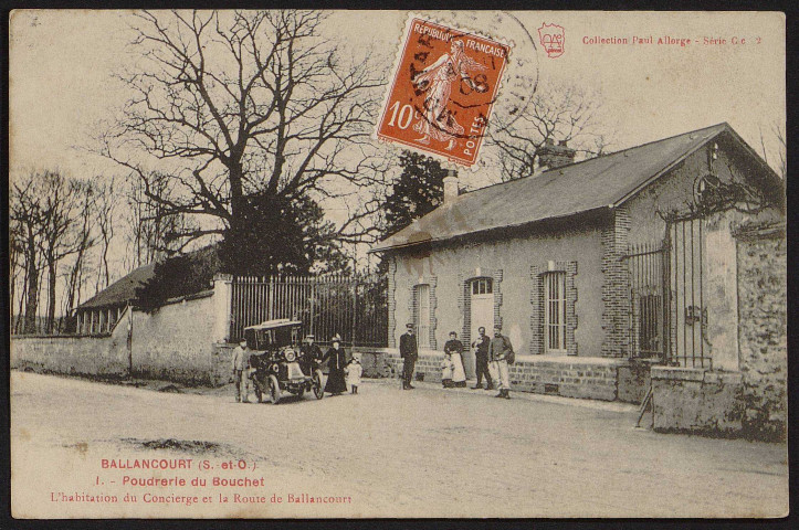 Ballancourt-sur-Essonne.- Poudrerie du Bouchet : l'habitation du concierge et la route de Ballancourt (11 août 1908). 