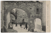 GIF-SUR-YVETTE. - Le vieux portail de la Maison-Basse. BF (1917), 4 mots, ad. 