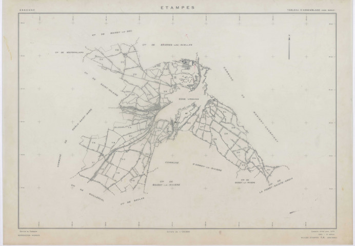 ETAMPES, plans minutes de conservation : tableau d'assemblage u ,1970, Ech. 1/5000, tableau d'assemblage r, 1970, Ech. 1/20000 ; plans des sections AB, AC, AR, AT, BC, BH, BI, BK,BN, BO, YA, YB, YC, YD, YE, YH, YI, YK, ZA, ZB, ZC, ZD, ZE, ZH, ZI, ZK, ZL, ZM, ZN, ZO, ZP, ZR, ZS, ZT, ZV, ZW, ZX, ZY, 1970, Ech. 1/2000, sections AD, AE, AH, AI, AK, AL, AM, AN, AO, AP, AS, AV, AW, AX, AY, BD, BE, BL, BM, 1970, Ech. 1/1000. Polyester. N et B. Dim. 105 x 80 cm [59 plans]. 