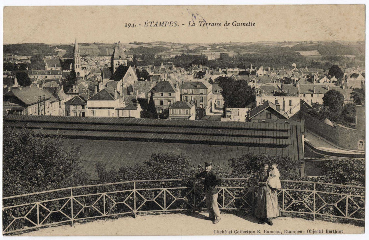 ETAMPES. - La terrasse de Guinette [Editeur Rameau]. 