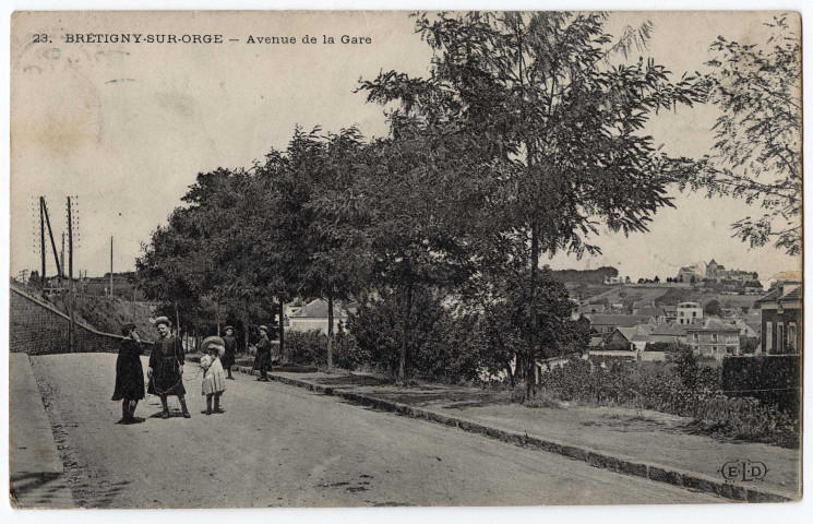 BRETIGNY-SUR-ORGE. - Avenue de la Gare, ELD, 1909, 4 lignes, 10 c, ad. 