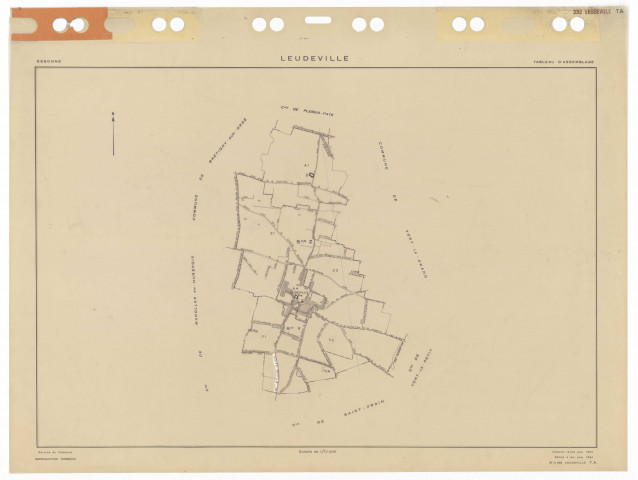 LEUDEVILLE, plans minutes de conservation : tableau d'assemblage,1954, Ech. 1/10000 ; plans des sections A1, 1935, Ech. 1/2500, section A4, 1935, Ech. 1/1250, sections Y1, Y2, Z1, Z2, 1954, Ech. 1/2500, section YA, 1972, Ech. 1/2000. Polyester. N et B. Dim. 105 x 80 cm [8 plans]. 