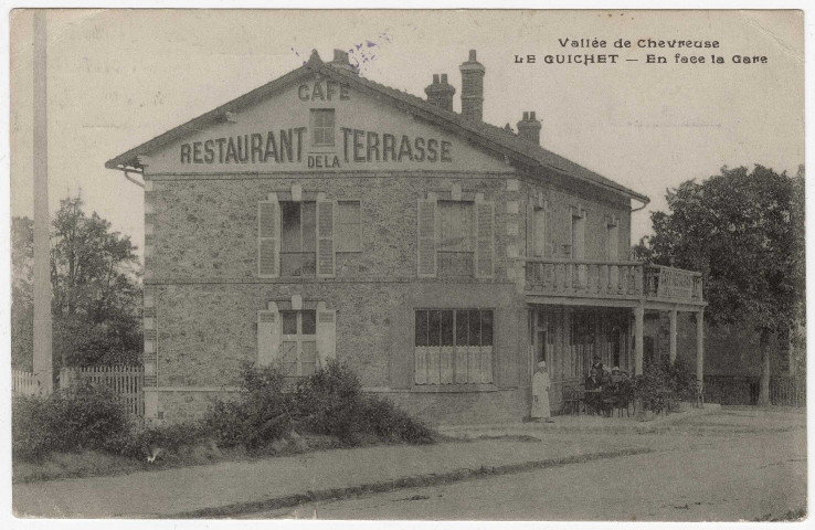 ORSAY. - Le Guichet. Café-restaurant de la terrasse, en face de la gare [Editeur MV, 1915]. 