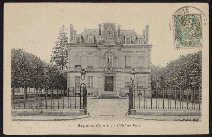 Arpajon.- Hôtel de ville [1904-1920]. 