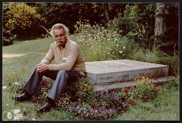 Montlhéry.- Georges Brassens sur la tombe de Paul fort [2002-2009]. 