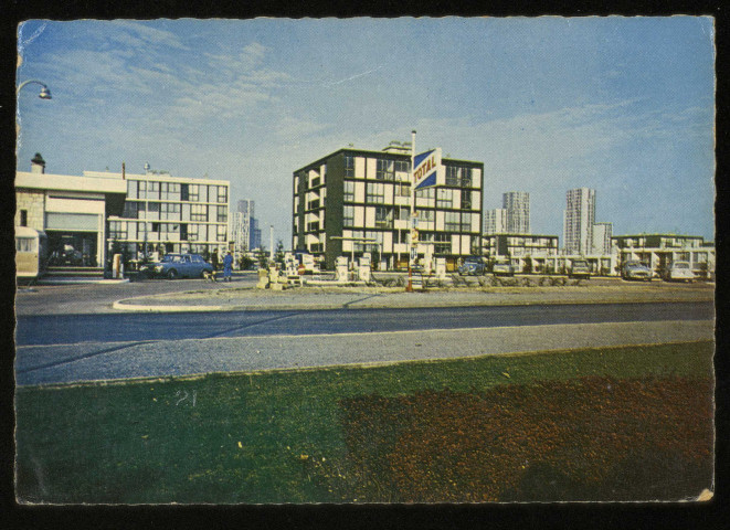 VIGNEUX-SUR-SEINE. -  Nouveaux immeubles et station d'essence. Photogravure Raymon, 1987, 1 timbre, couleur. 