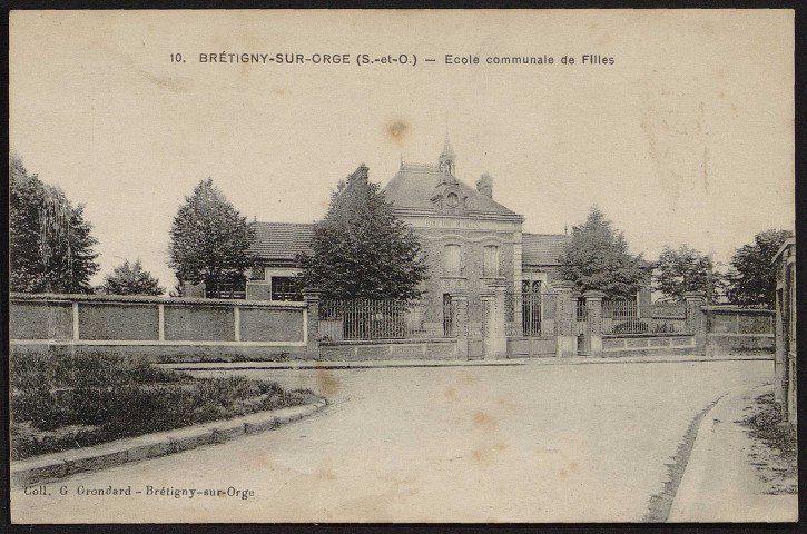 Brétigny-sur-Orge.- Ecole communale de filles (1er août 1923). 