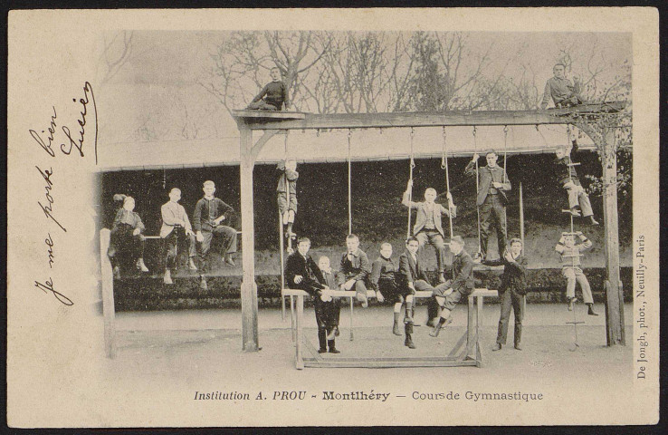 Montlhéry.- Institution Prou : Cours de gymnastique [1900-1903]. 